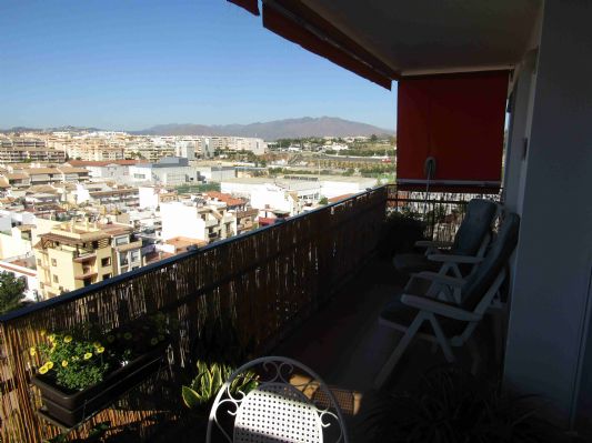 En venta Apartamento en planta alta, Fuengirola, Málaga, Andalucía, España